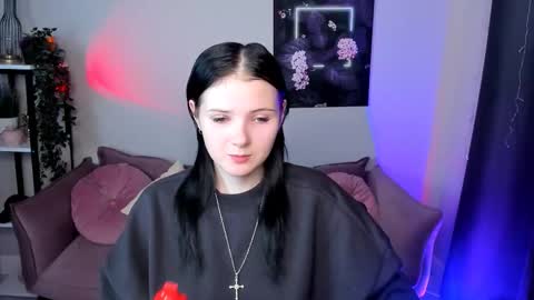 Snapshot of leila_xxbaby chatting on 11.25.25 Leila online show from 11.25.25