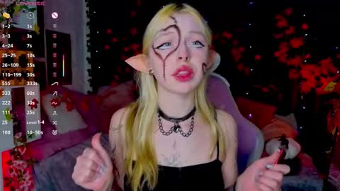 Snapshot of leiladwight chatting on 10.31.25 Leila online show from 10.31.25