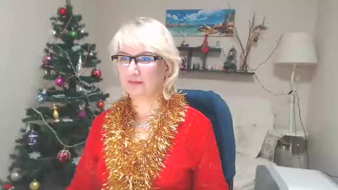 Leila Kinky online show from 01.04.25