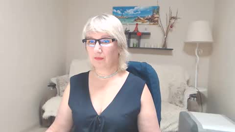 Leila Kinky online show from 02.22.25