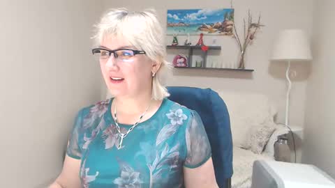 Leila Kinky online show from 02.23.25