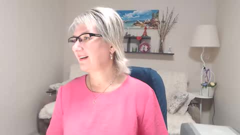 Leila Kinky online show from 09.28.25