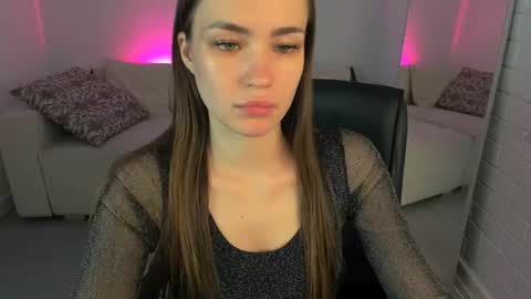 Leila Rai online show from 05.11.26
