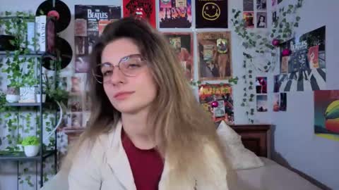 Snapshot of lelahcaminero chatting on 10.16.25 Alexandria online show from 10.16.25