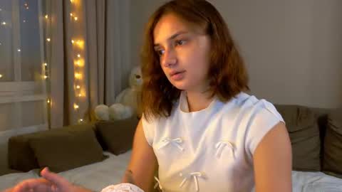 Lelia online show from 08.04.26