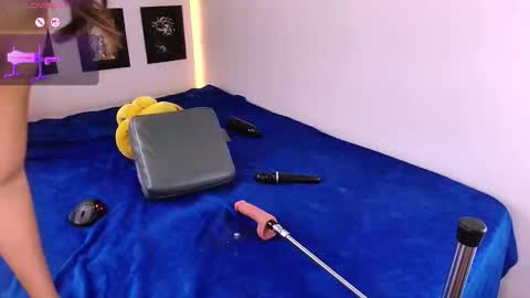 Lenaandwilliam online show from 02.04.26