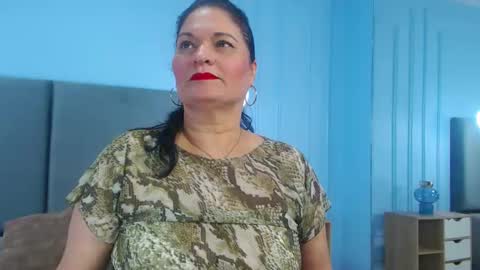 Snapshot of lenacorbet chatting on 11.24.25 lenacorbet online show from 11.24.25