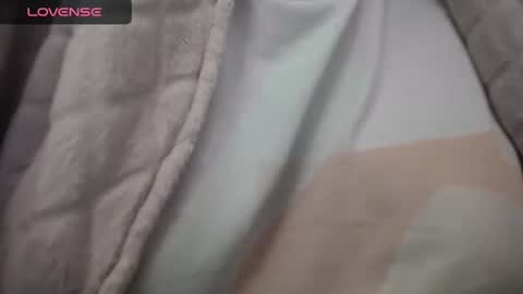 lenagolden online show from 01.29.25