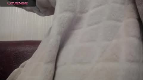 lenagolden online show from 02.13.25