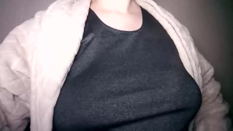 Snapshot of lenagolden chatting on 02.23.26 lenagolden online show from 02.23.26