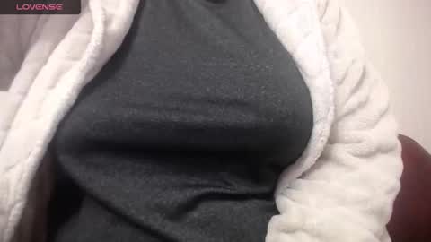 Snapshot of lenagolden chatting on 02.24.26 lenagolden online show from 02.24.26