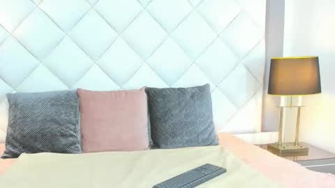  lena laurent  online show from 10.14.25