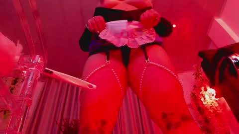 Lenna Kang online show from 11.30.25