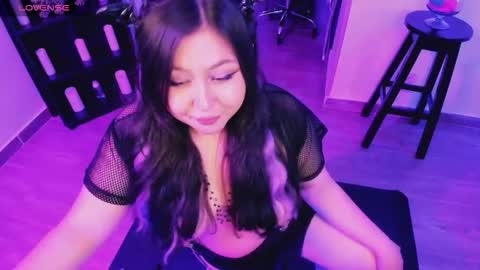 Lenna Kang online show from 03.25.26