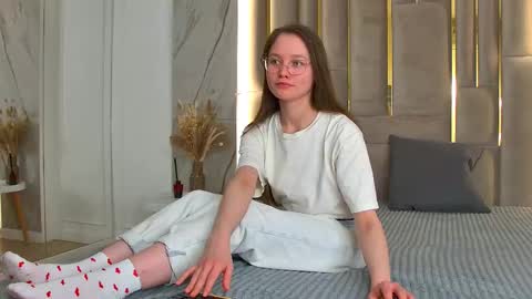 Lenesse online show from 03.18.26