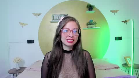 Snapshot of lenna_phillips chatting on 07.13.26 Lenna online show from 07.13.26