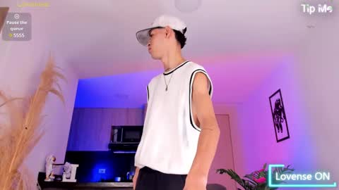 Snapshot of lennercollins_ chatting on 02.17.25 Lenner INDEPENDENT MODEL online show from 02.17.25