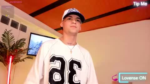 Lenner INDEPENDENT MODEL online show from 12.04.25