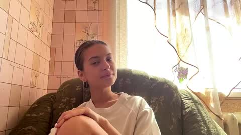 Hellomy name is Natalyits my first day here nice to meet you Give me 50 thumbs ups online show from 05.22.26
