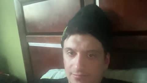 Snapshot of lennyhenny2024 chatting on 02.20.25 lenny online show from 02.20.25