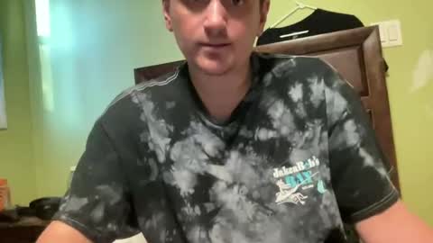 Snapshot of lennyhenny2024 chatting on 11.17.25 lenny online show from 11.17.25