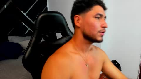 leo_carter1 online show from 02.18.26