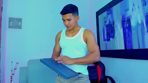 Snapshot of leo_cartier chatting on 04.14.26 Leo Cartier online show from 04.14.26