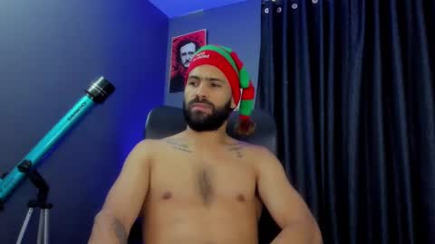 Snapshot of leo_diaz01 chatting on 12.01.24 Leo Diaz online show from 12.01.24