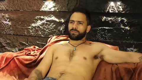 Snapshot of leo_diaz01 chatting on 10.12.25 Leo Diaz online show from 10.12.25