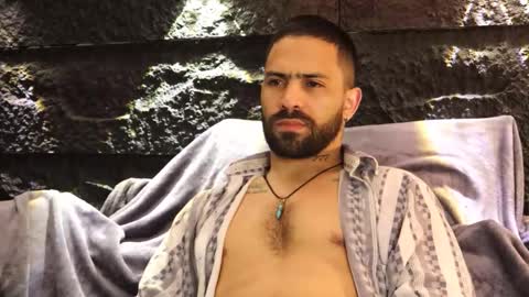 Snapshot of leo_diaz01 chatting on 12.02.25 Leo Diaz online show from 12.02.25