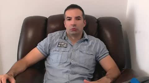 Snapshot of leo_gianni chatting on 08.08.26 Leo Gianni online show from 08.08.26