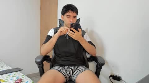 Leo Jones online show from 03.12.25