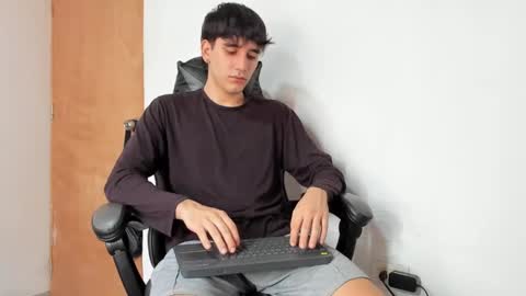 Leo Jones online show from 09.25.25