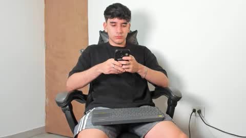 Snapshot of leo_jones389 chatting on 02.19.26 Leo Jones online show from 02.19.26