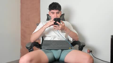 Snapshot of leo_jones389 chatting on 02.21.26 Leo Jones online show from 02.21.26