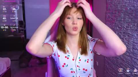 Snapshot of leo_kitty__ chatting on 11.23.25 Eva online show from 11.23.25