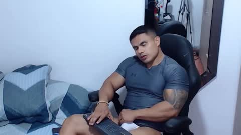 Snapshot of leo_muscleboy chatting on 02.17.26 Leo online show from 02.17.26