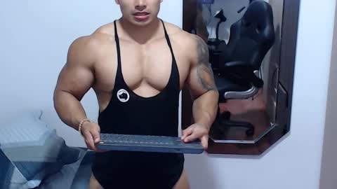 Snapshot of leo_muscleboy chatting on 02.24.26 Leo online show from 02.24.26