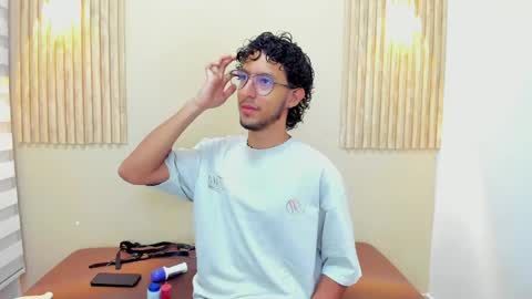 Snapshot of leo_sanz6 chatting on 05.27.26 LEO online show from 05.27.26