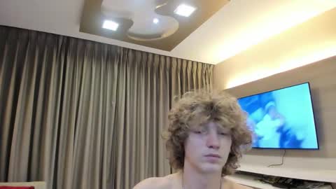 leo_wildd online show from 10.04.25