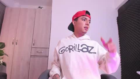 leohard_ online show from 01.07.26