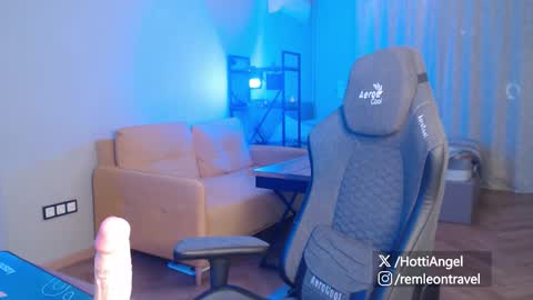 Leon online show from 03.22.26