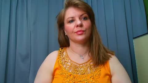 Snapshot of leona_tracie chatting on 05.06.26 Leona tracie online show from 05.06.26