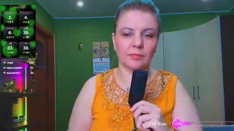 Snapshot of leona_tracie chatting on 06.27.26 Leona tracie online show from 06.27.26