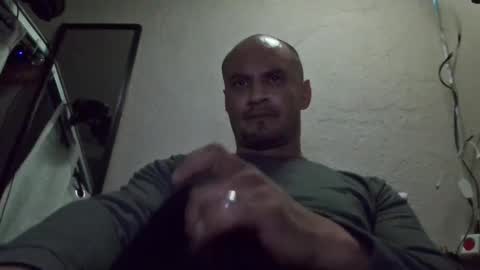 leonar0101 online show from 12.17.24