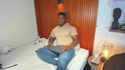 Leandro jones online show from 10.27.25