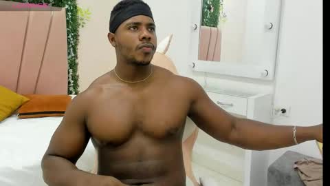 Leandro jones online show from 11.14.25