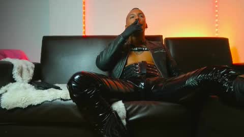 Lenardo jaramillo online show from 12.06.24