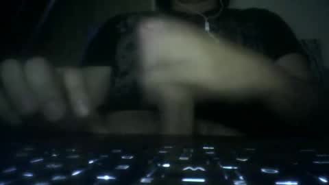 Snapshot of leoonel_95 chatting on 04.20.26 leoonel_95 online show from 04.20.26