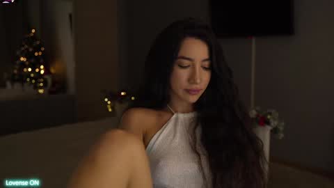 Leora online show from 12.10.24